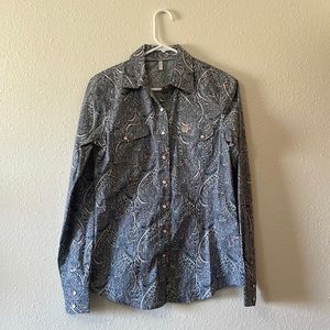 Cinch button up